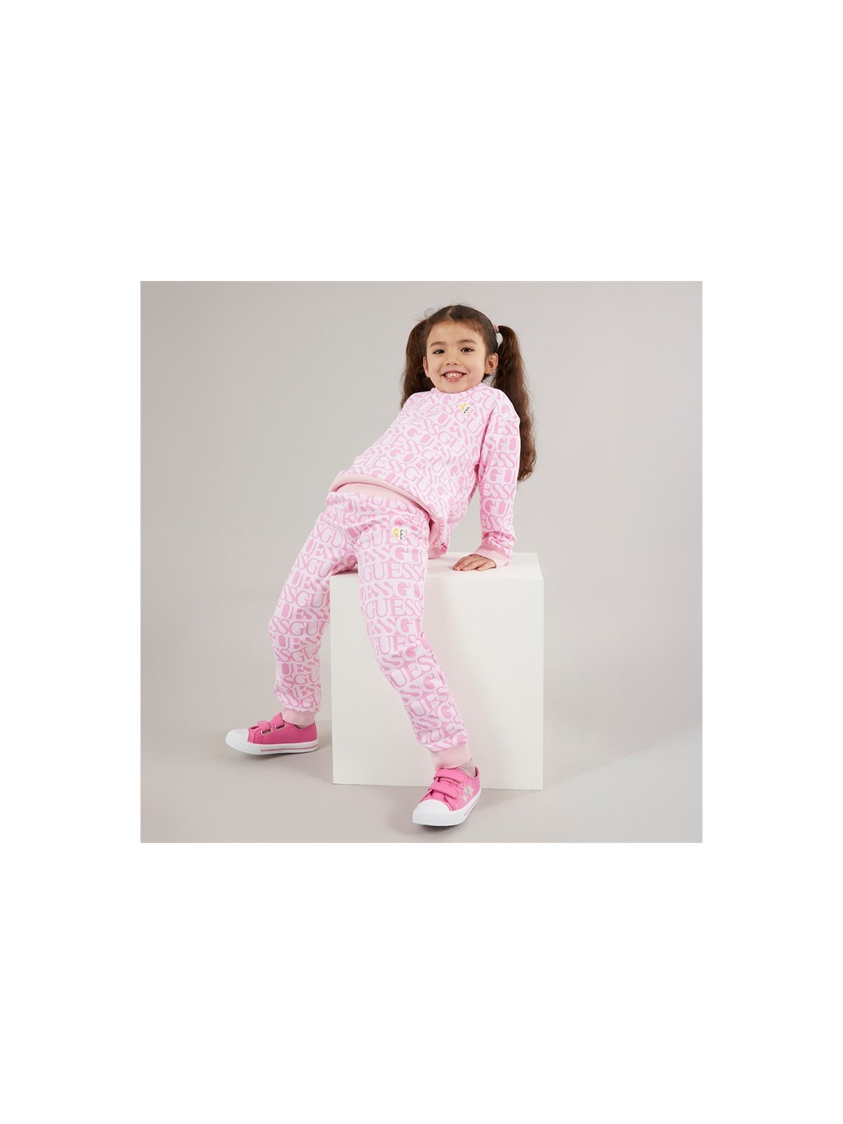 GUESS SPODNIE DRESOWE DLA DZIEWCZYNKI ROŻOWE K5YQ13KAD74-P61P