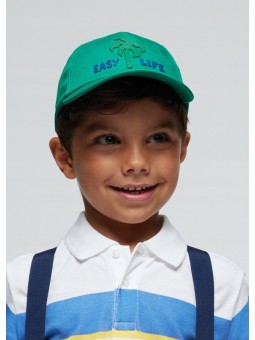 MAYORAL CZAPKA Z DASZKIEM DLA CHŁOPCA ZIELONA Z APLIKACJĄ 10718/42