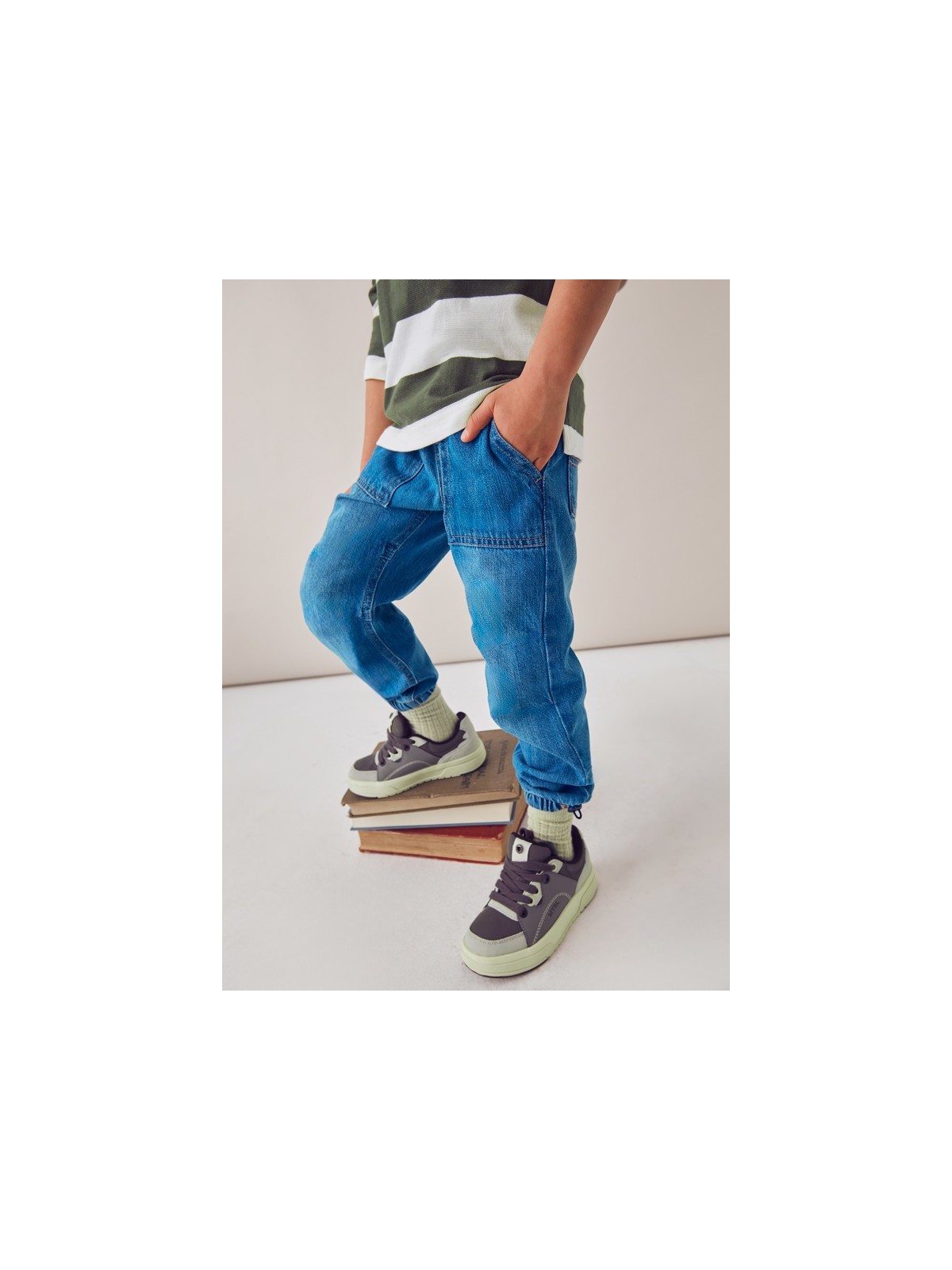 MAYORAL SPODNIE DLA CHŁOPCA JOGGER JEANS NIEBIESKIE 4560/46