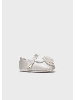 MAYORAL NEWBORN BUTY BUCIKI NIECHODKI DLA DZIEWCZYNKI  KWIATEK PANTOFELKI 9960/80