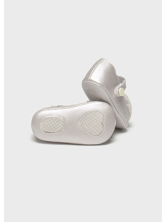 MAYORAL NEWBORN BUTY BUCIKI NIECHODKI DLA DZIEWCZYNKI  KWIATEK PANTOFELKI 9960/80