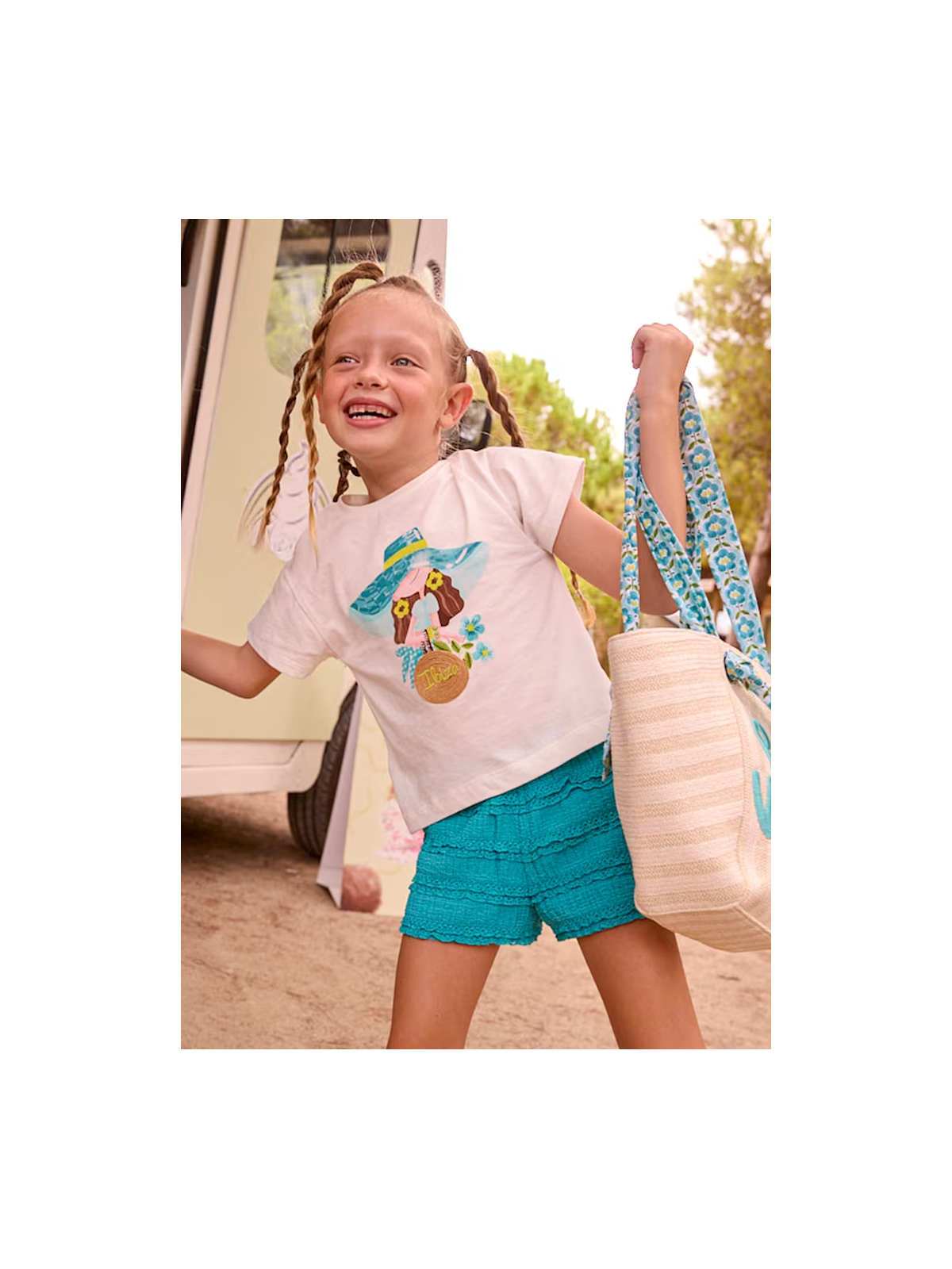 MAYORAL KOMPLET DLA DZIEWCZYNKI KRÓTKIE SPODENKI I BLUZKA 3231/74