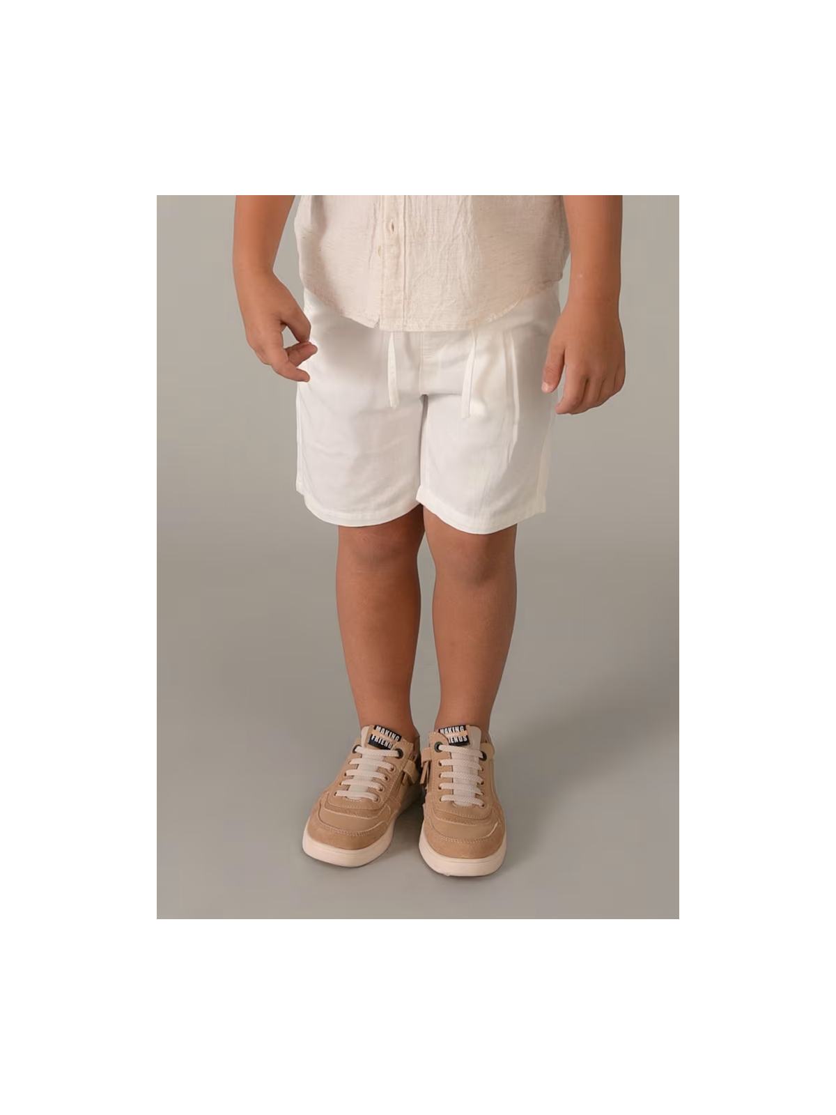 MAYORAL KRÓTKIE SPODENKI DLA CHŁOPCA Z DOMIESZKĄ LNU  BIAŁE 3202/55