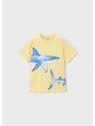 MAYORAL T-SHIRT BLUZKA KOSZULKA NA KRÓTKI RĘKAW DLA CHŁOPCA ŻÓŁTA W REKINY  3080/94