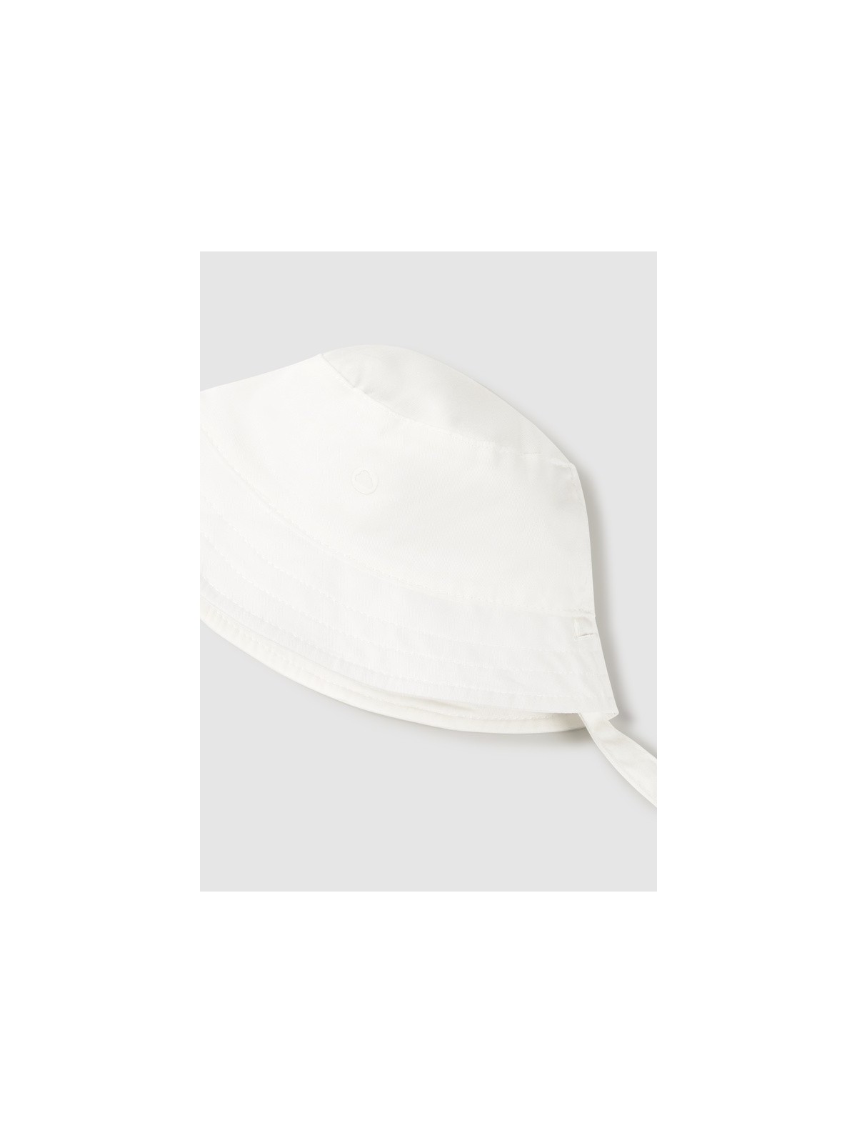 MAYORAL NEWBORN KAPELUSZ DLA DZIECKA KREM 9068/77