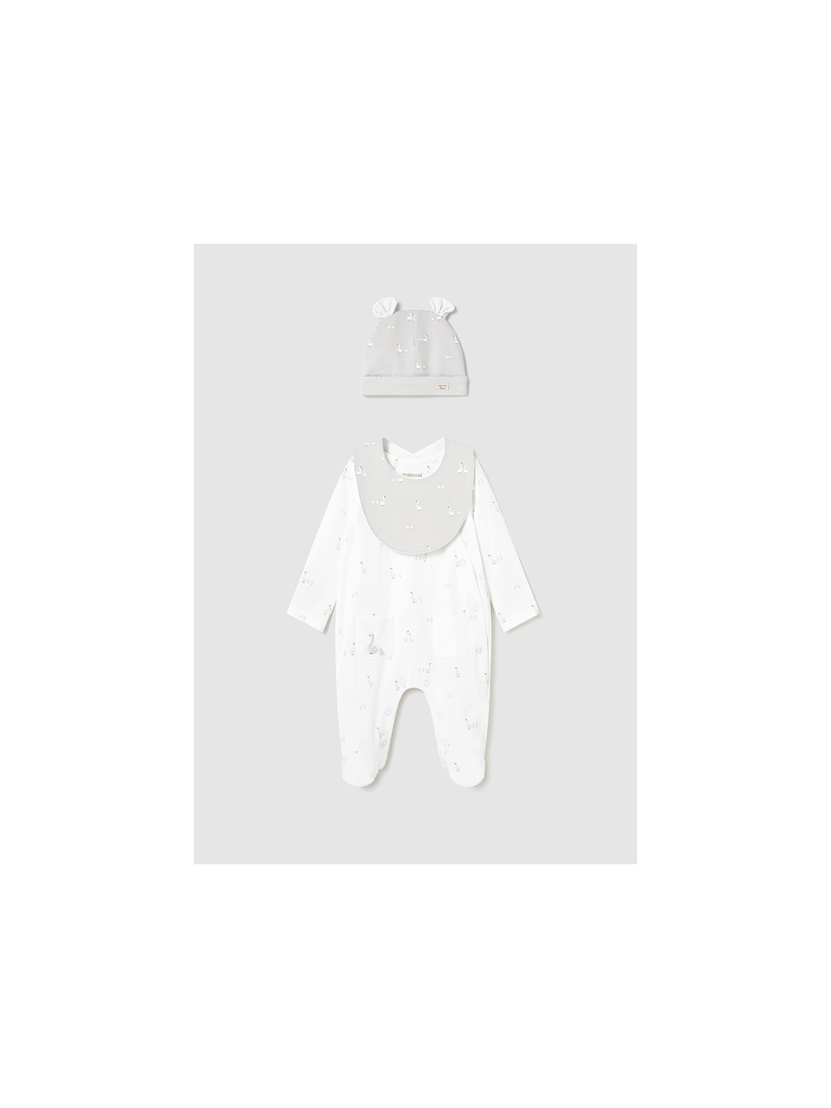 MAYORAL NEWBORN  PAJAC ŚPIOCHY W KOMPLECIE Z CZAPECZKĄ I ŚLINIAKIEM BIAŁE W SZARE GĄSKI 1728/79