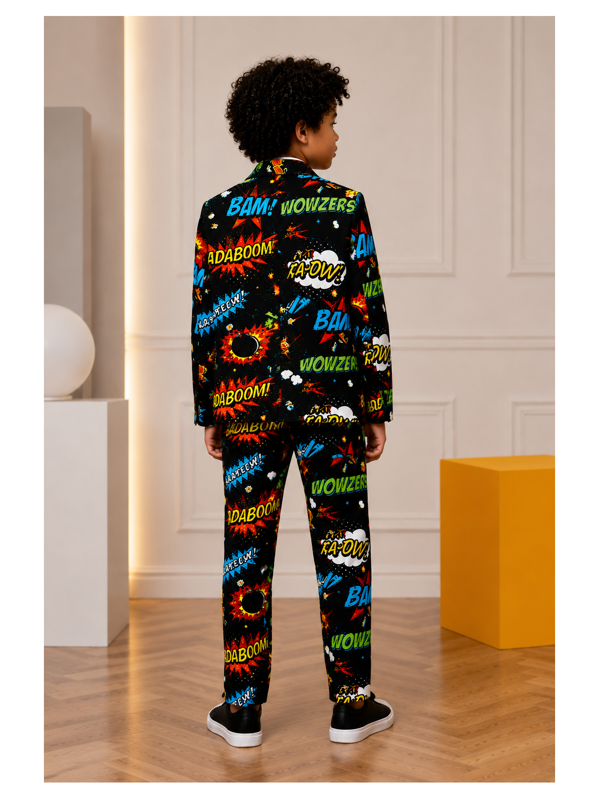 OPPOSUITS KOLOROWY GARNITUR DLA CHŁOPCA W KOMIKSOWY WZÓR BADABOOM MARYNARKA , SPODNIE I KRAWAT OSBO-0003