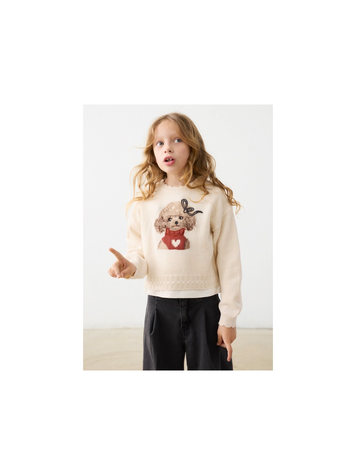 MAYORAL DZIEWCZĘCY SWETER DZIANINOWY Z MOTYWEM PIESKA PUDLA - BEŻOWY 4315/36