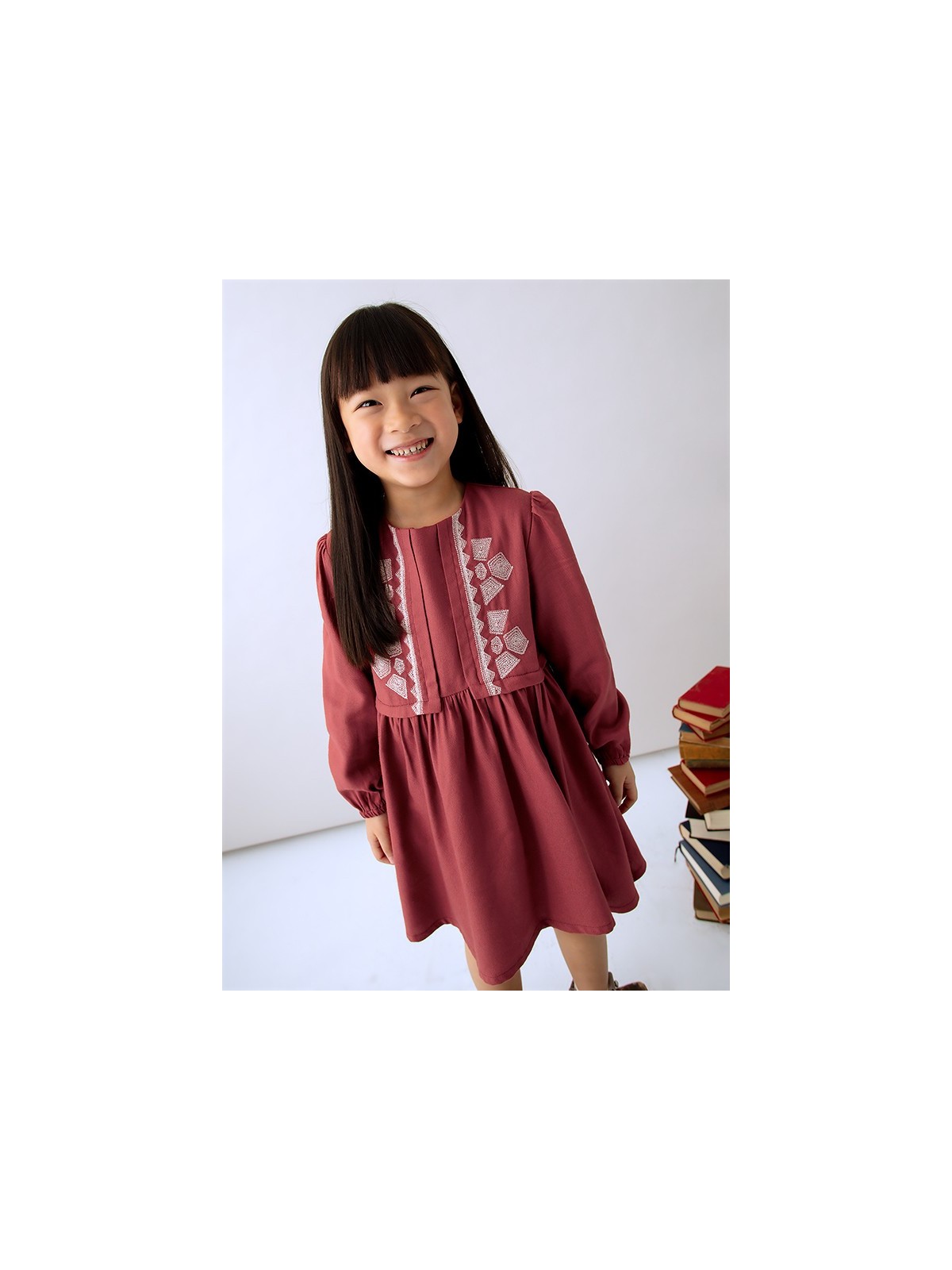 MAYORAL SUKIENKA HAFTY MARSZCZENIA  4992/82