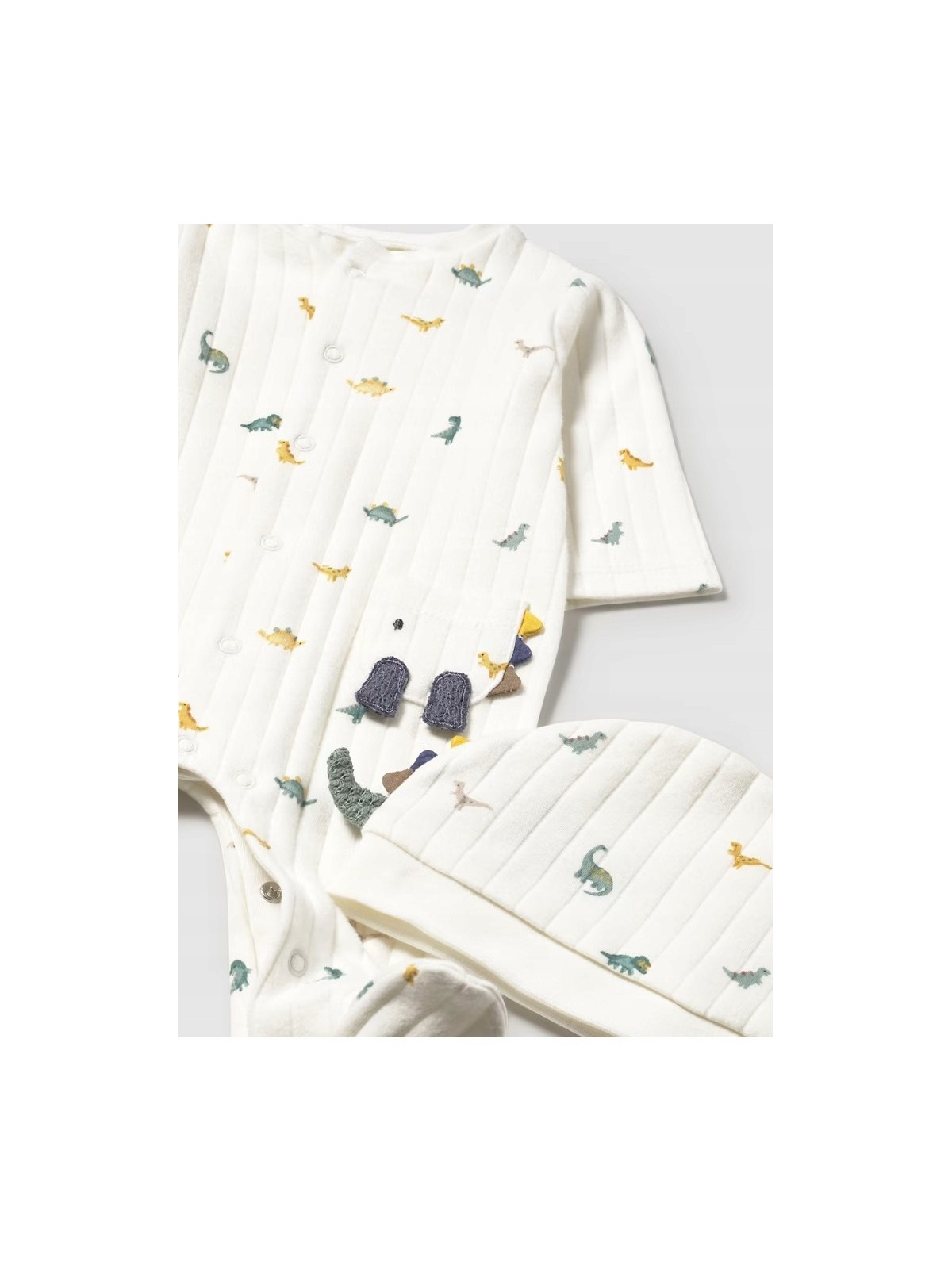 MAYORAL NEWBORN PAJAC ŚPIOCHY DLA CHŁOPCA KREMOWE W DINOZAURY CZAPKA  2717