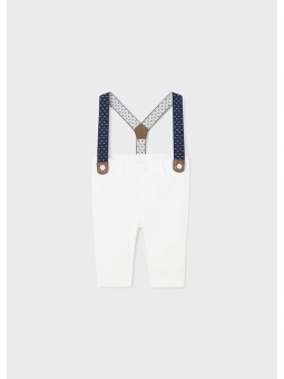 MAYORAL SPODNIE ELGANCKIE DLA CHŁOPCA BIAŁE Z SZELKAMI 1536 /26