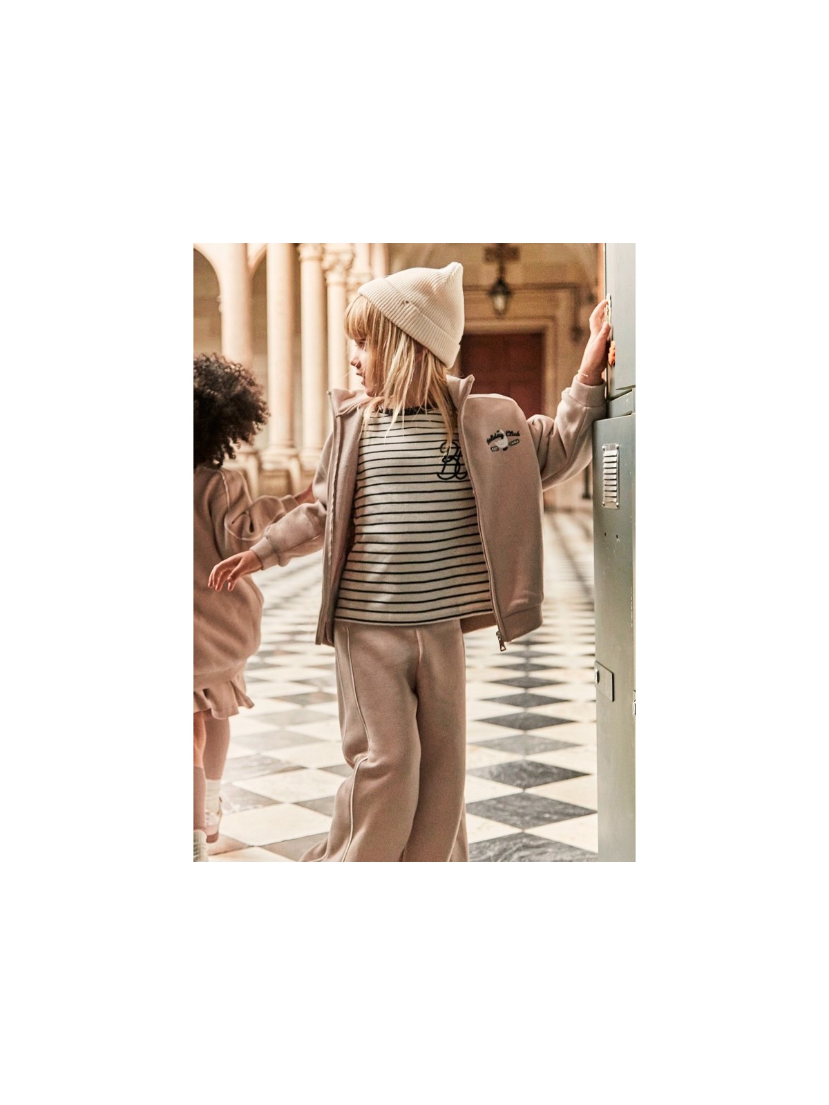 MAYORAL KOMPLET DRES DLA DZIEWCZYNKI BLUZA ROZPINANA SPODNIE BEŻ 4897/39