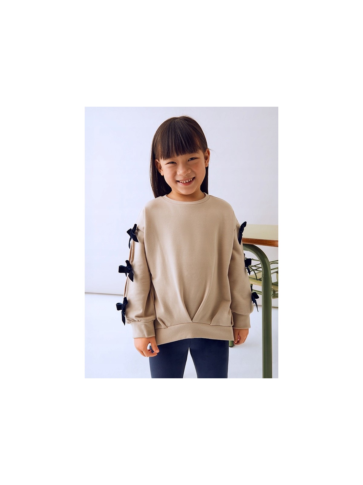 MAYORAL KOMPLET DLA DZIEWCZYNKI BLUZA NA DŁUGI RĘKAW BEŻ KOKARDKI LEGINSY WELUR GRANAT 4725/40